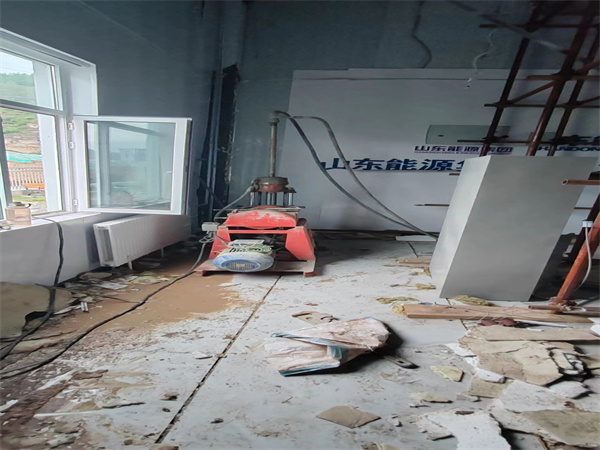 曲沃地基基础下沉墙体裂缝加固注浆顶升施工